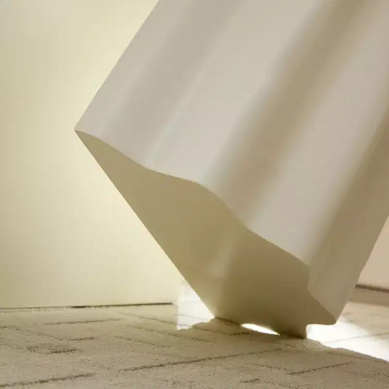 Set tavolino da caffè in fibra di vetro, tavolino da appoggio, tavolino d'accento, tavolino laterale, tavolino da cocktail, tavolino centrale, design con bordo ondulato, beige, nessun assemblaggio